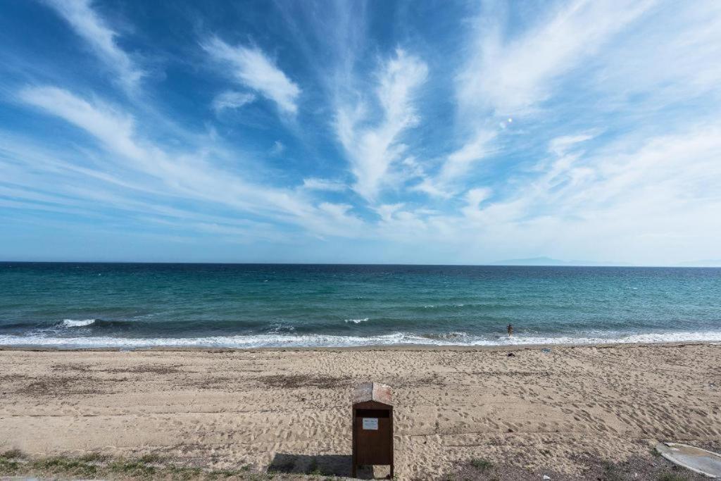 Blue Horizon 3 Apartment Nea Kallikrateia Екстериор снимка